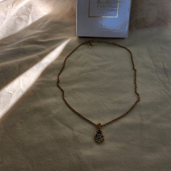 Nina Ricci Gold Tone Rhinestone pendant signed - Picture 4 of 14